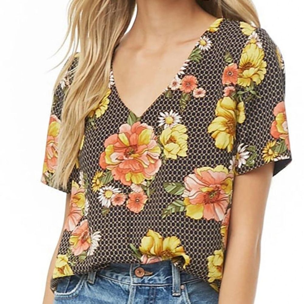 Forever 21 Contemporary Multicolor Floral Print Top Blouse Women's Size Small
